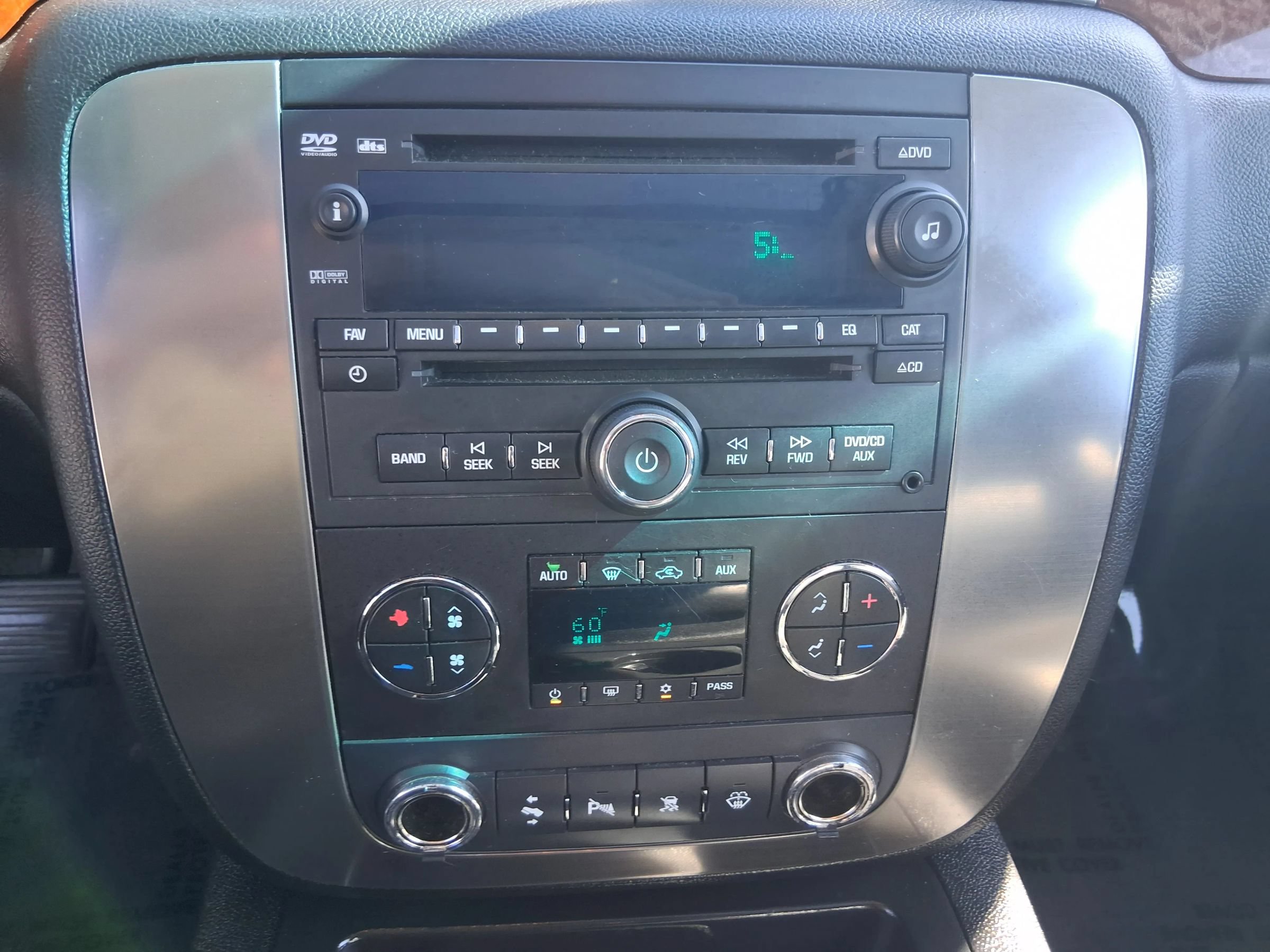 Used 2007 GMC Yukon SLT w/ SLT Preferred Equipment Group AWD/4WD image 19