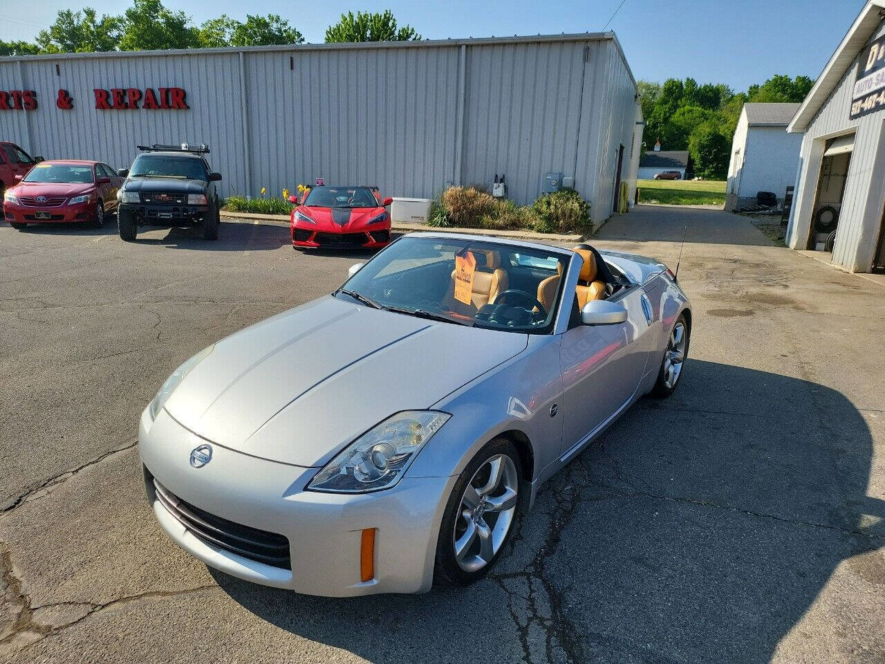 Used 2006 Nissan 350Z Enthusiast w/ (S02) Side Air Bags Pkg image 13