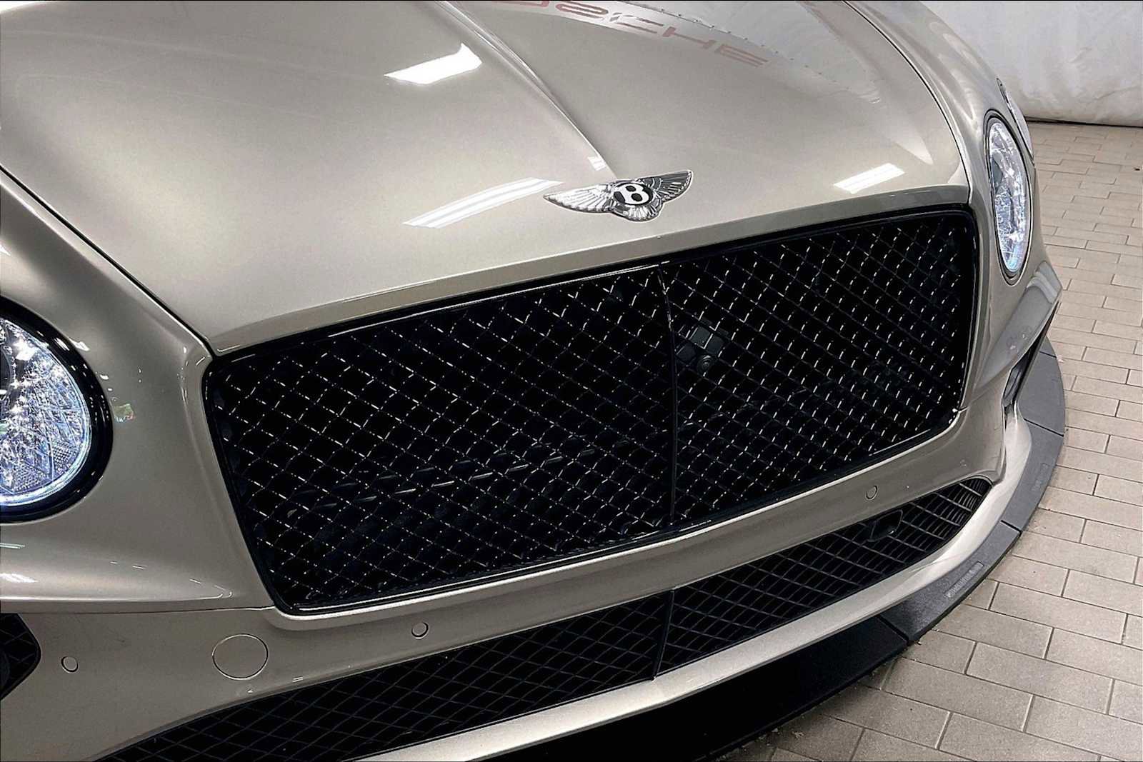 Used 2022 Bentley Continental GT image 34