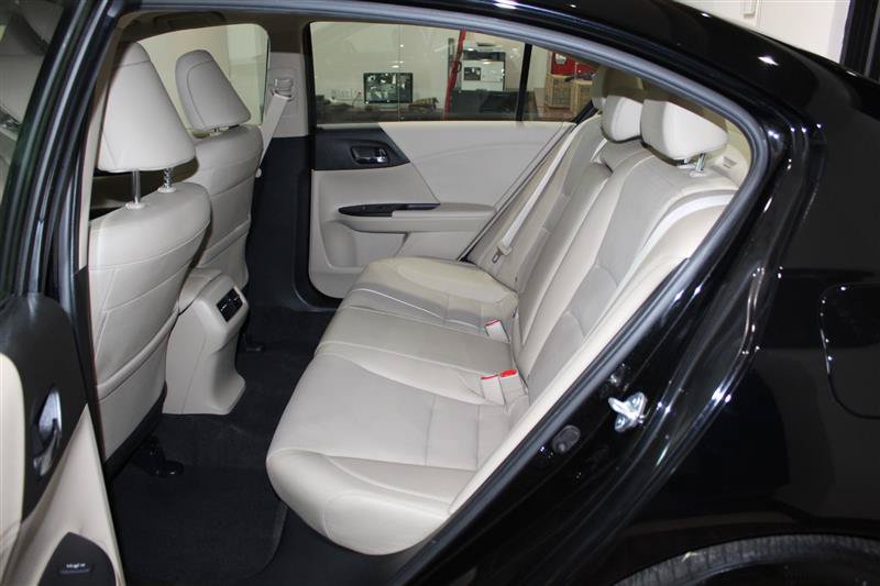 Used 2017 Honda Accord Touring image 26