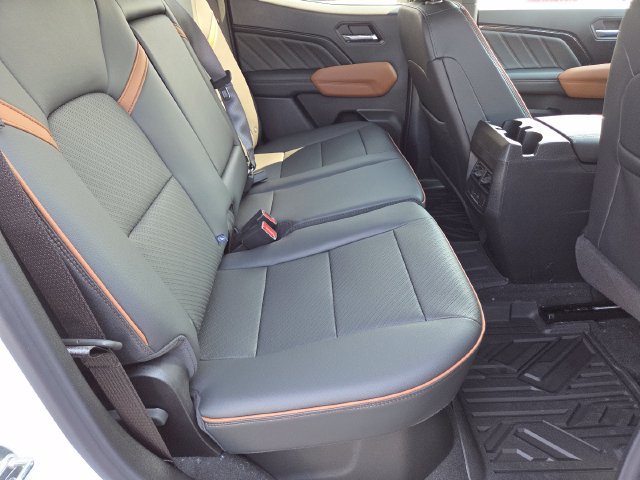 New 2026 GMC Canyon AT4 w/ AT4 Premium Package AWD/4WD image 19
