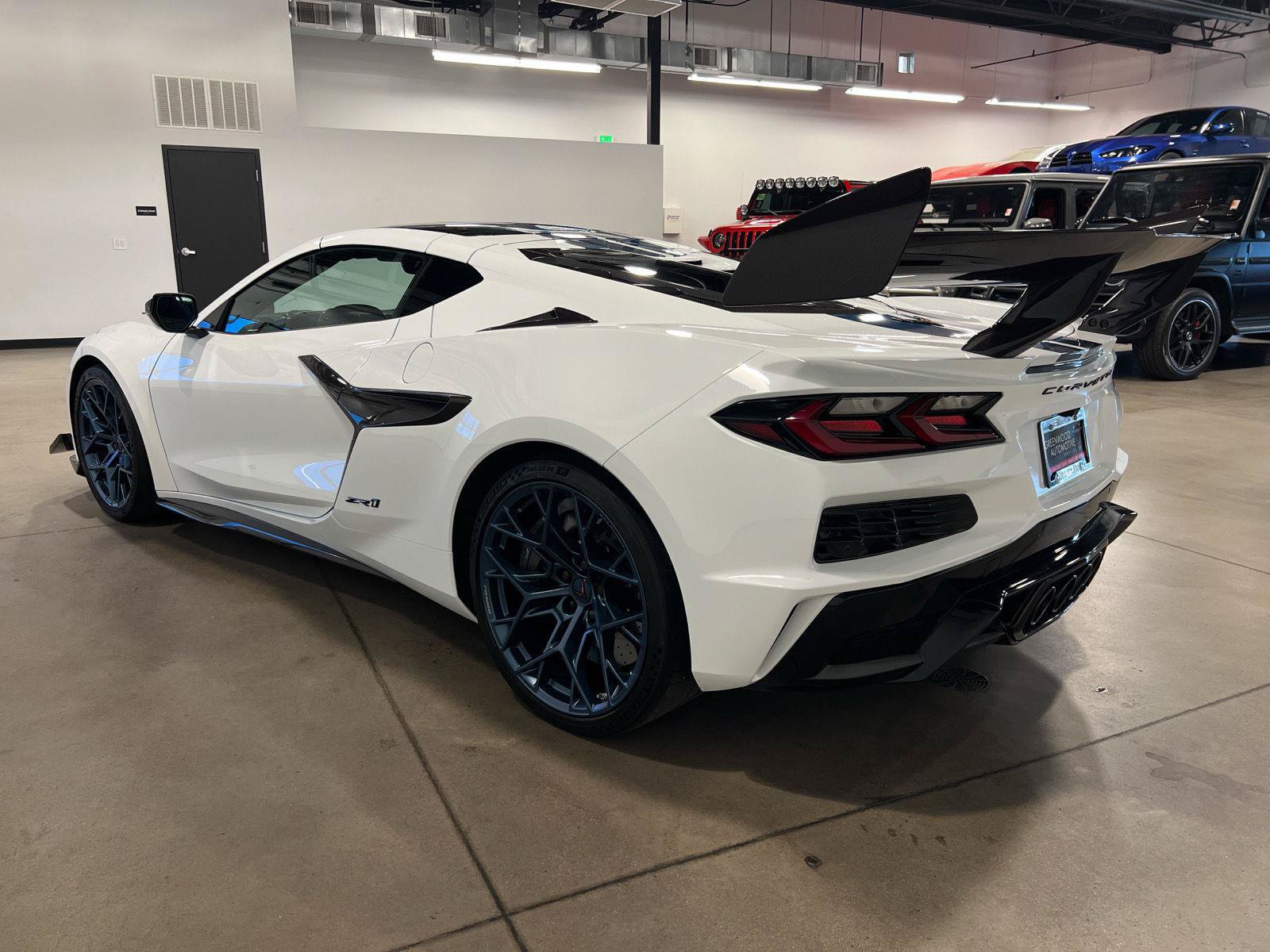 Used 2026 Chevrolet Corvette ZR1 w/ ZR1 Carbon Fiber Aero Package RWD image 5