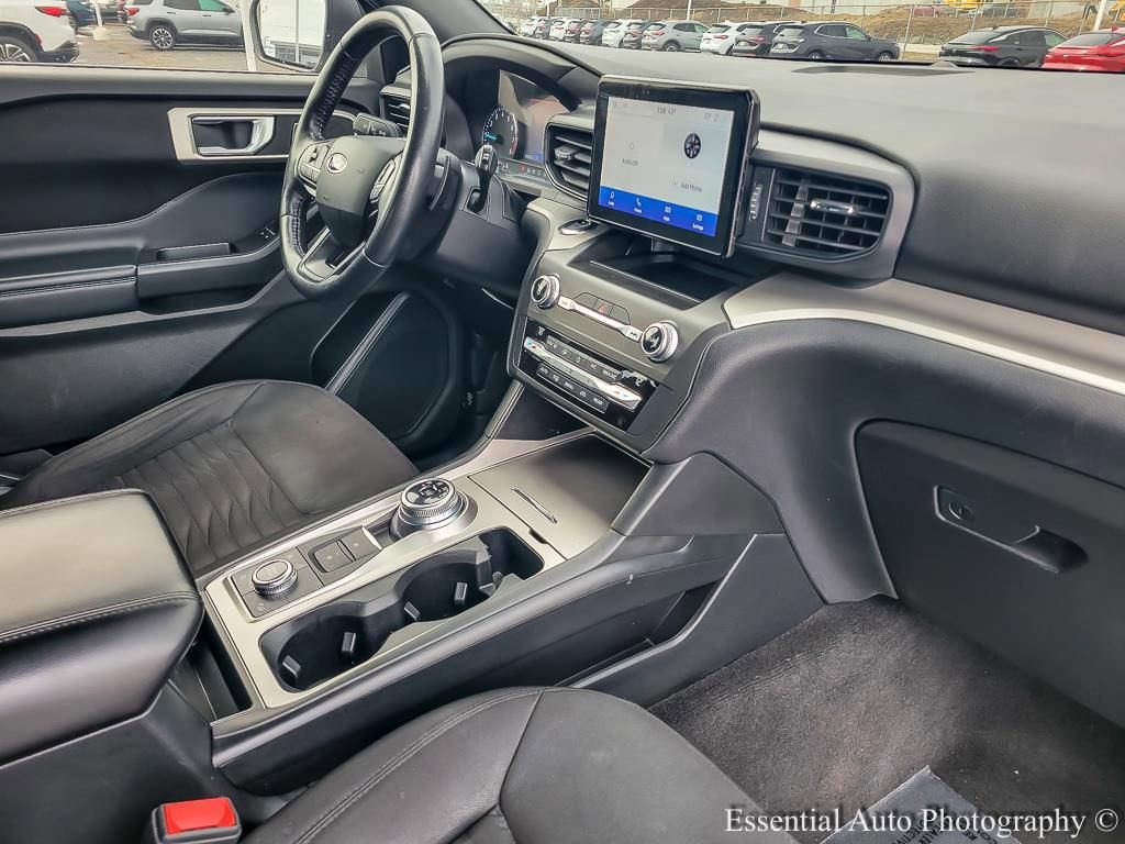 Used 2020 Ford Explorer XLT AWD/4WD image 24