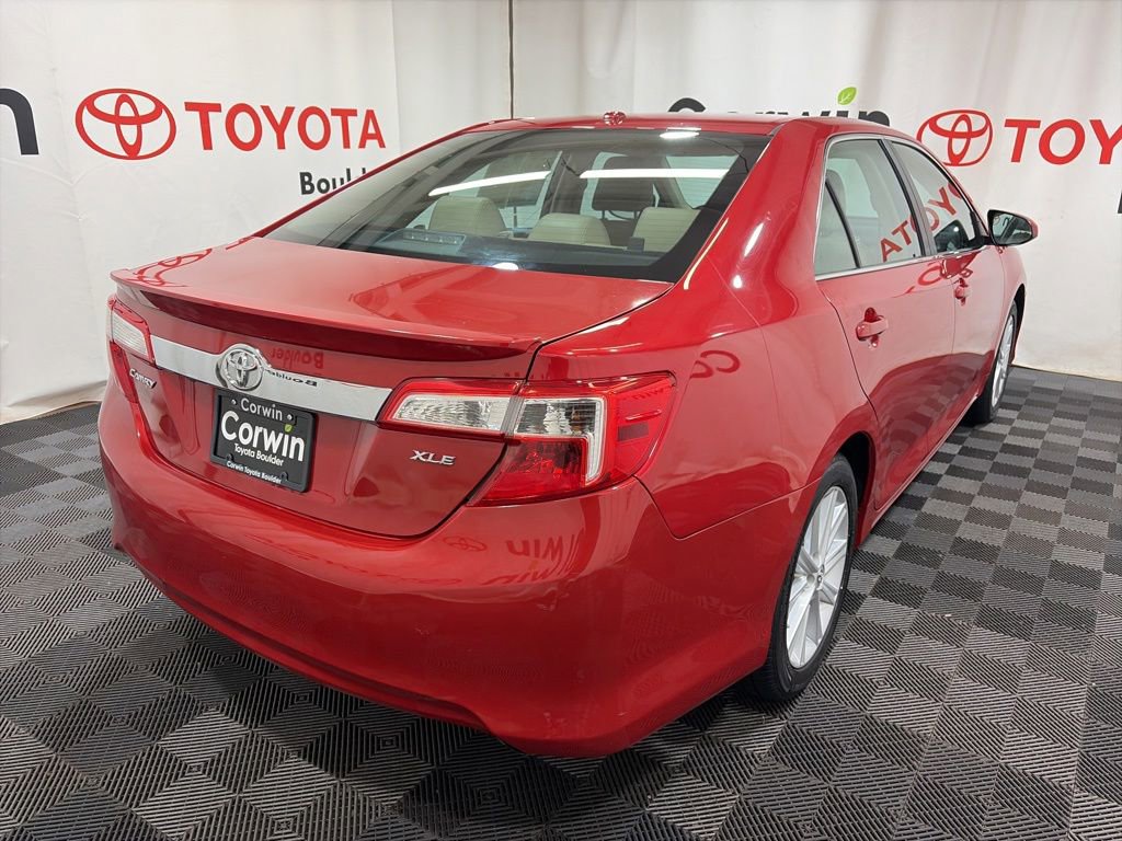 Used 2014 Toyota Camry XLE w/ Leather Package FWD image 8