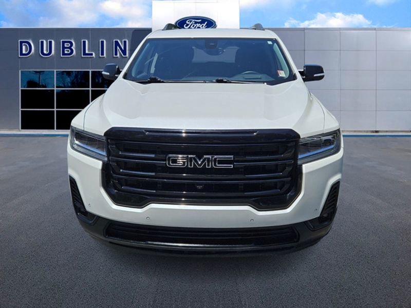 Used 2023 GMC Acadia SLT w/ Elevation Edition image 2