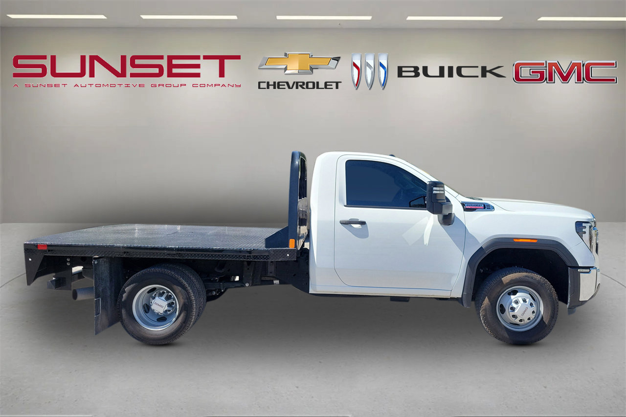 Certified 2024 GMC Sierra 3500 Pro w/ Convenience Package AWD/4WD image 3