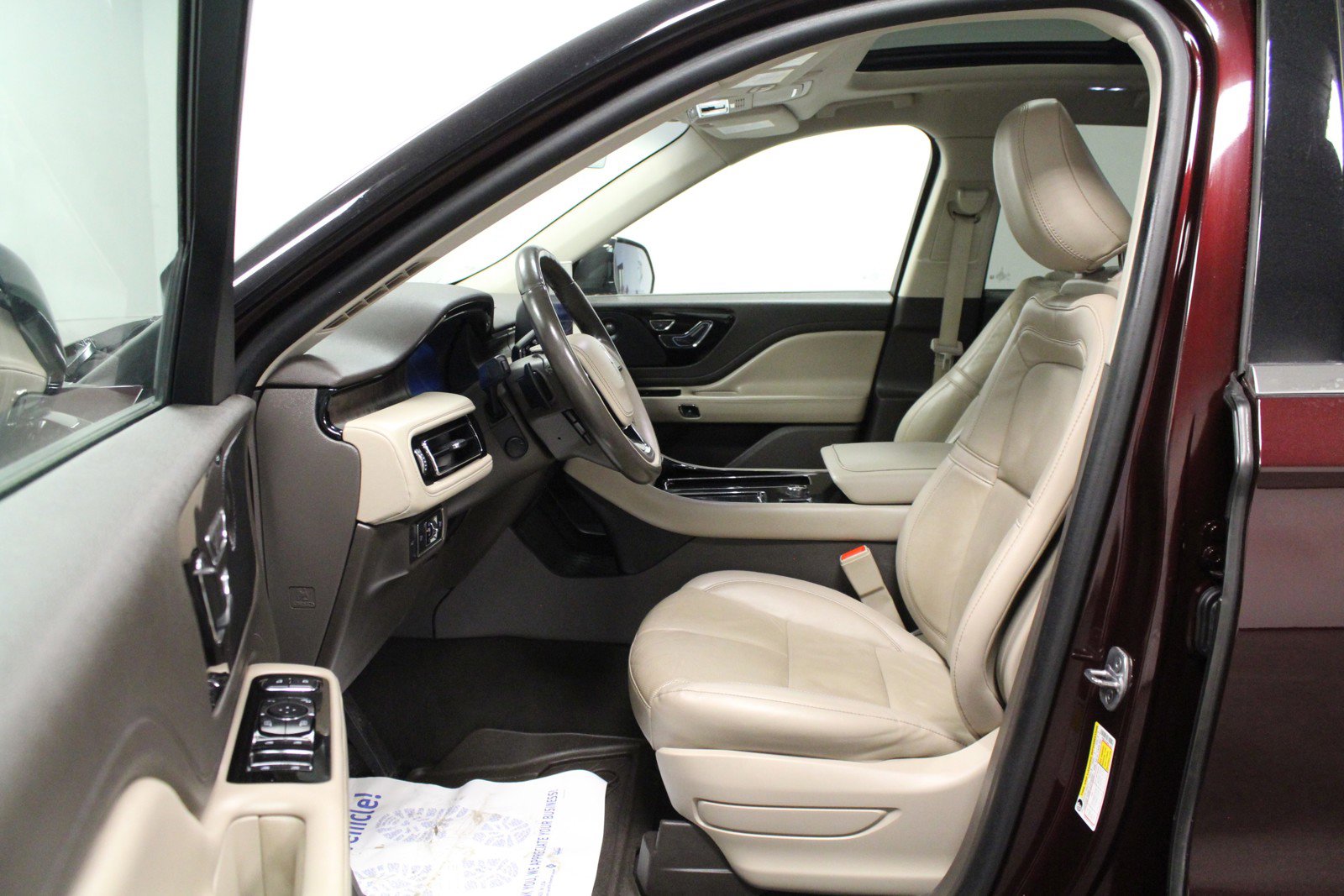 Used 2022 Lincoln Aviator Reserve w/ Equipment Group 201A image 12