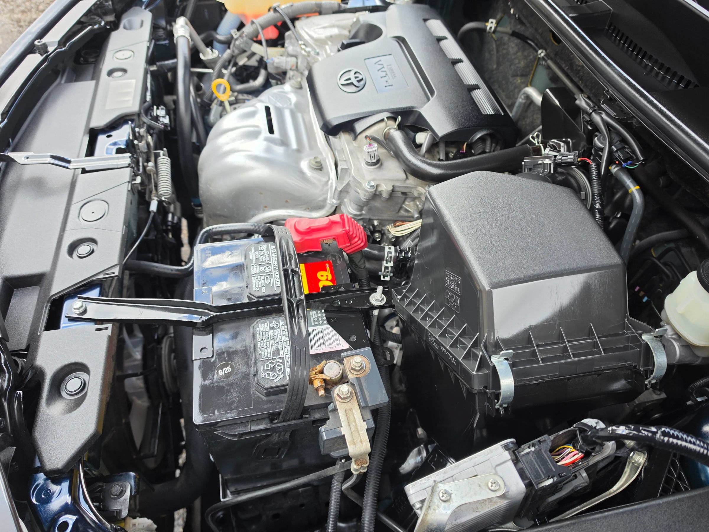 Used 2018 Toyota RAV4 SE FWD image 35