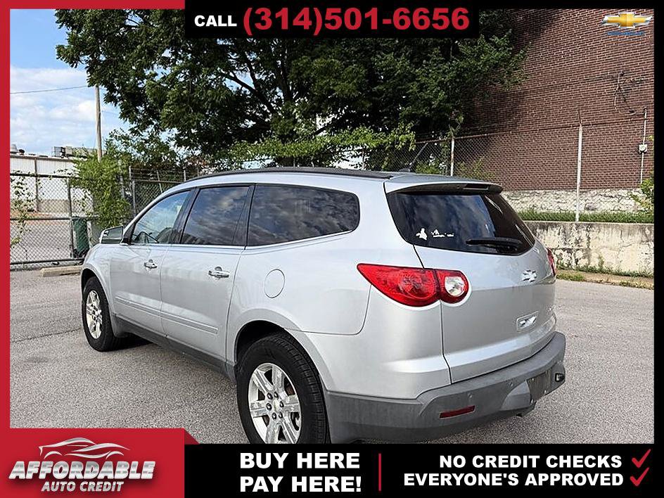 Used 2010 Chevrolet Traverse LT w/ Personal Connectivity Package FWD image 3