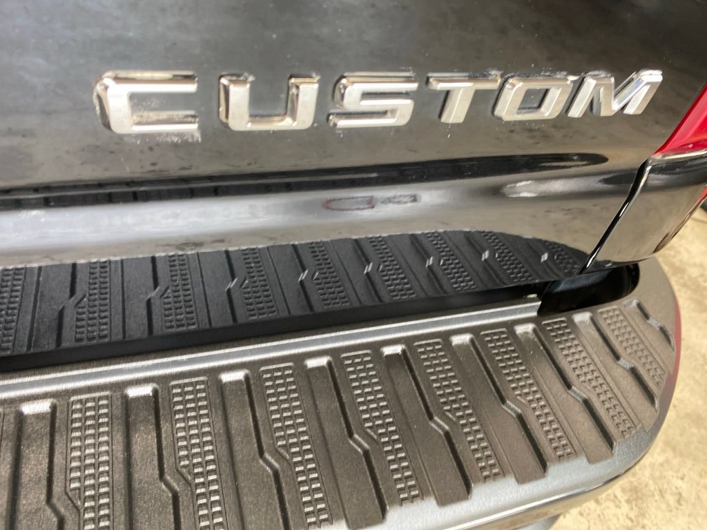 Used 2024 Chevrolet Silverado 2500 Custom w/ Custom Value Package AWD/4WD image 12