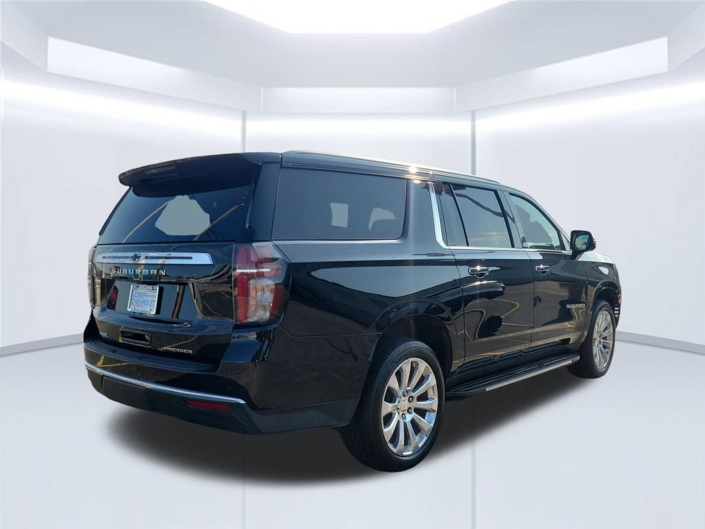 Used 2023 Chevrolet Suburban Premier AWD/4WD image 5