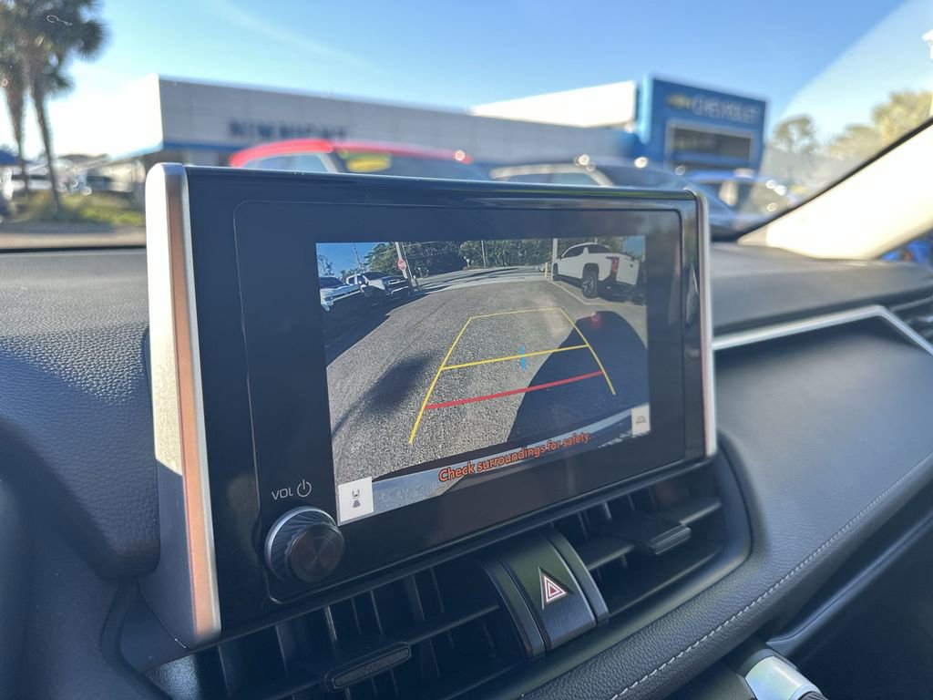 Used 2025 Toyota RAV4 XLE image 24