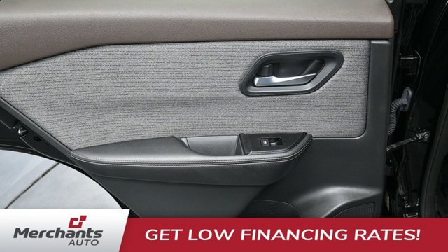 Used 2023 Nissan Rogue SV AWD/4WD image 18
