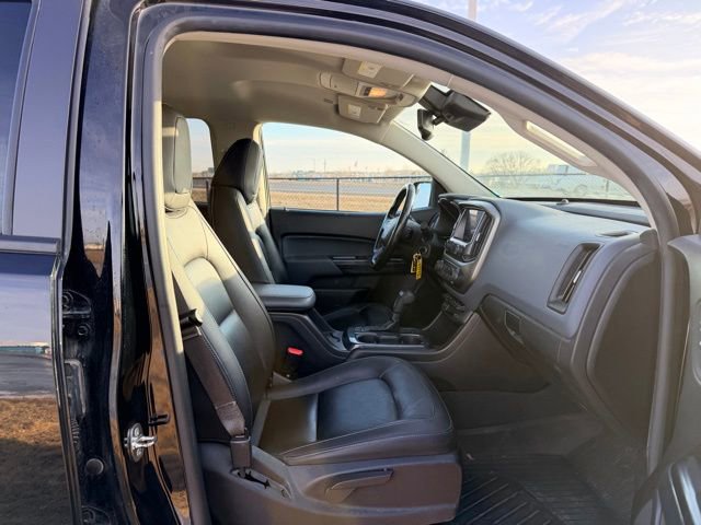 Used 2021 Chevrolet Colorado Z71 w/ Z71 Midnight Edition image 11