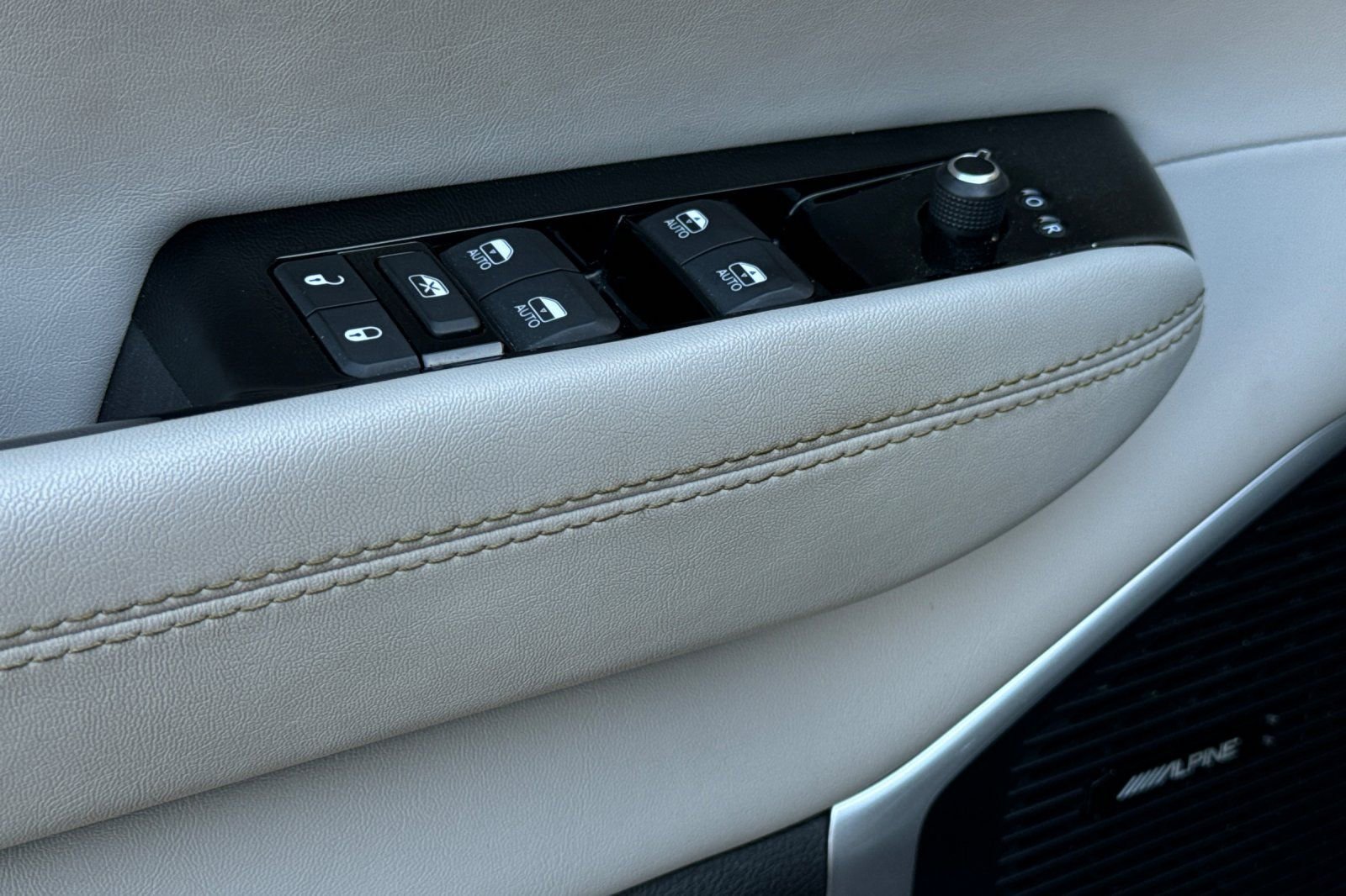 Used 2022 Jeep Wagoneer Series II image 13