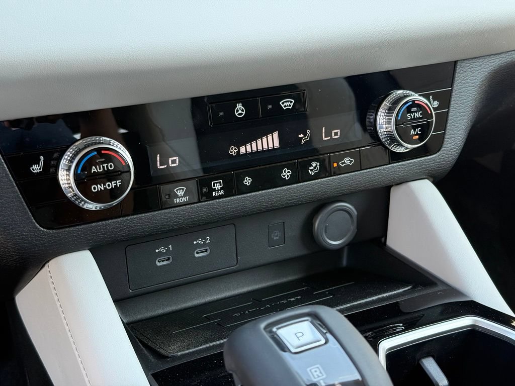 New 2026 Mitsubishi Outlander SE AWD/4WD image 30