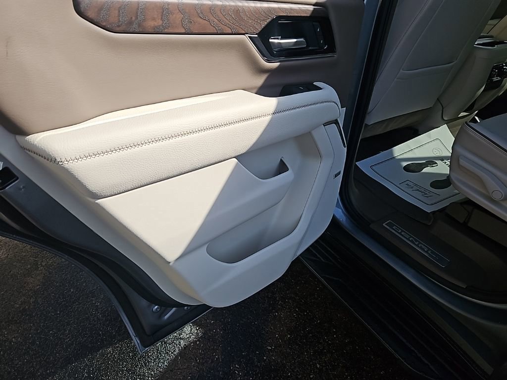 New 2026 GMC Yukon Denali w/ LPO, Floor Liner Package image 16