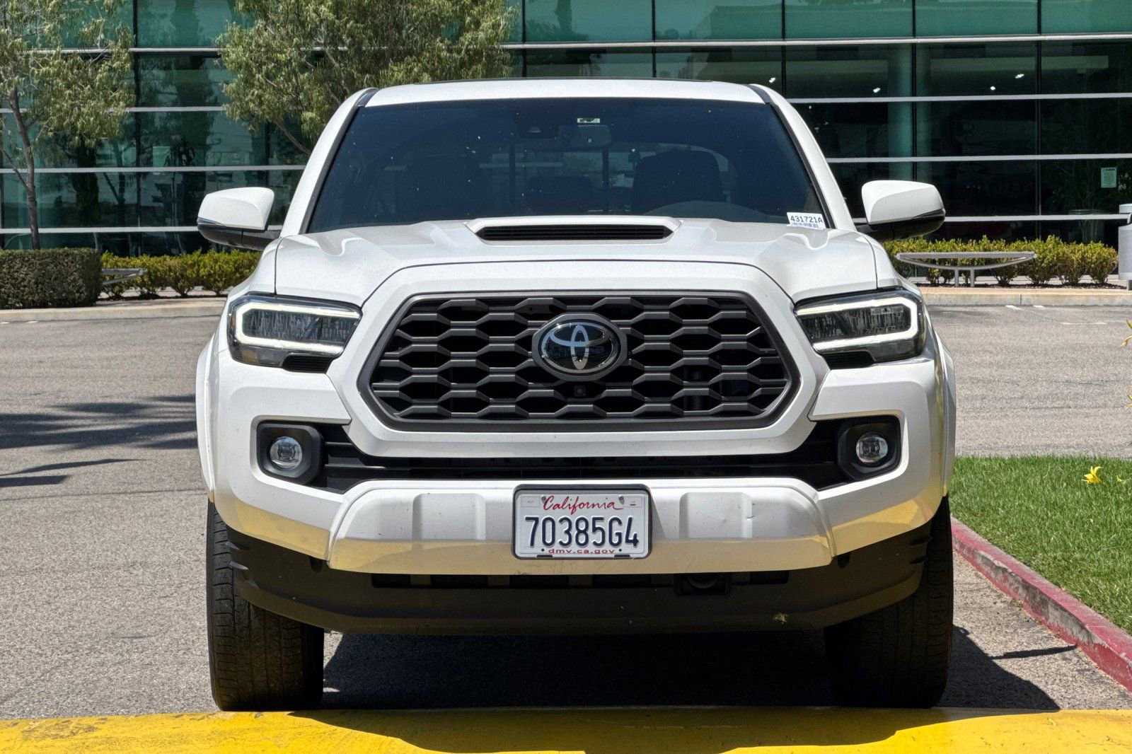 Used 2021 Toyota Tacoma TRD Sport w/ TRD Premium Sport Package RWD image 3