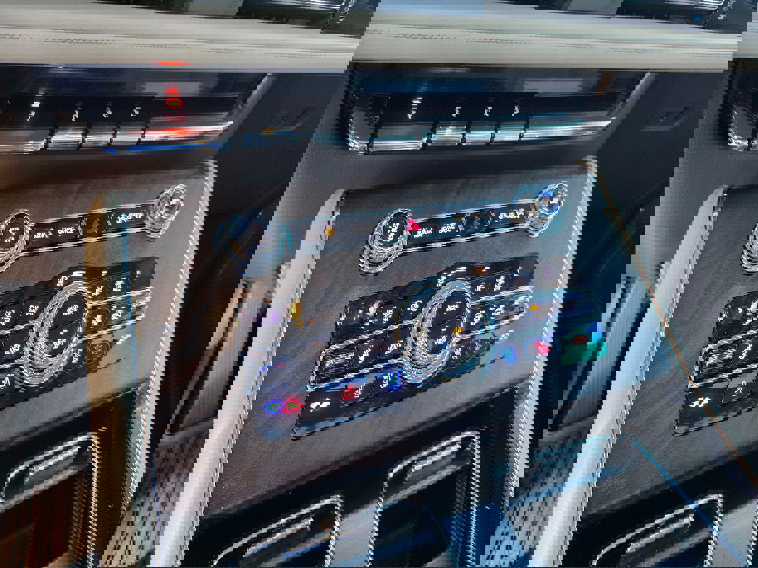 Used 2020 Lincoln Aviator Reserve w/ Elements Package Plus image 10