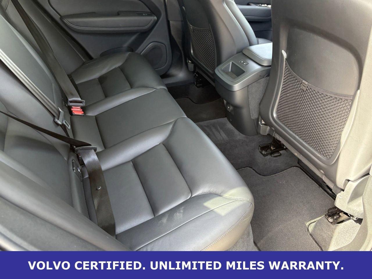 Certified 2025 Volvo XC60 B5 Core image 33