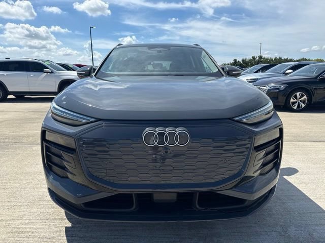Used 2025 Audi Q6 e-tron Premium Plus w/ Premium Plus AWD/4WD image 8