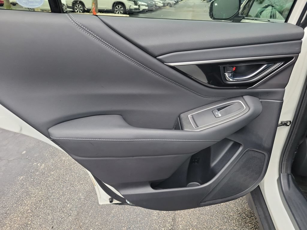 Used 2022 Subaru Outback Limited AWD/4WD image 14