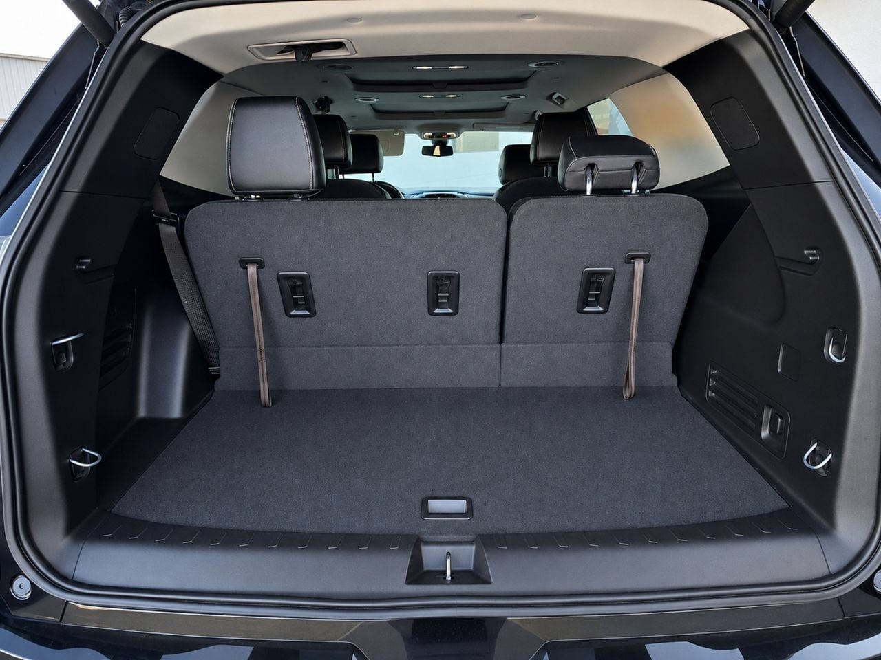 Used 2019 Chevrolet Traverse Premier w/ Redline Edition FWD image 34