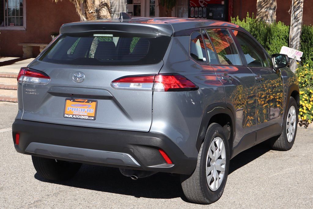 Used 2022 Toyota Corolla Cross L image 9
