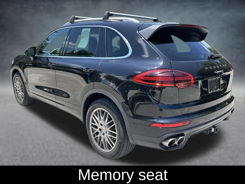 Used 2017 Porsche Cayenne S AWD/4WD image 7