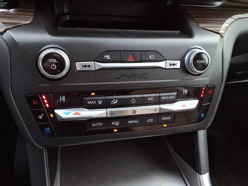 Used 2020 Ford Explorer Limited w/ Class III Trailer Tow Package AWD/4WD image 21