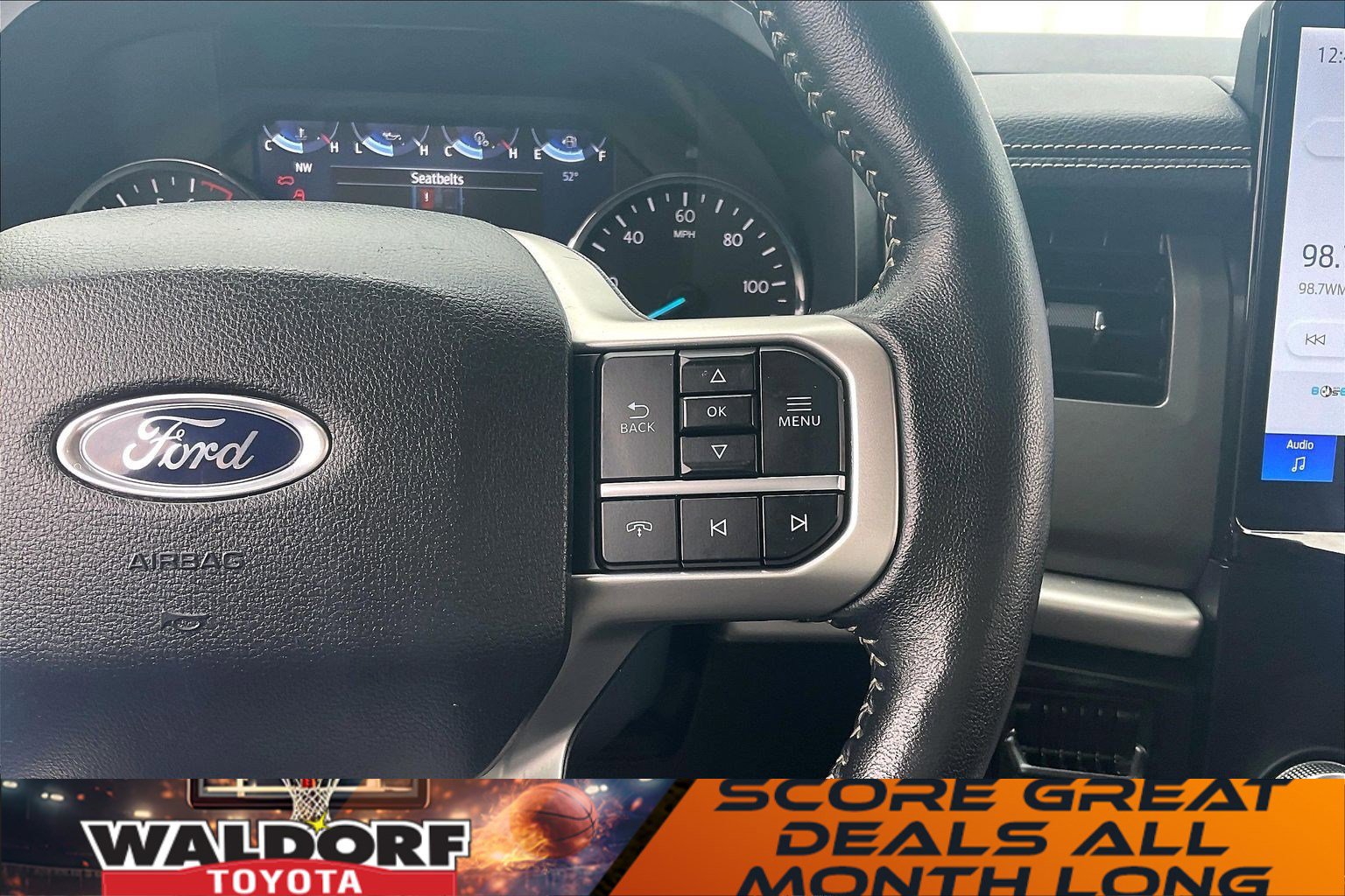 Used 2024 Ford Expedition XLT image 24