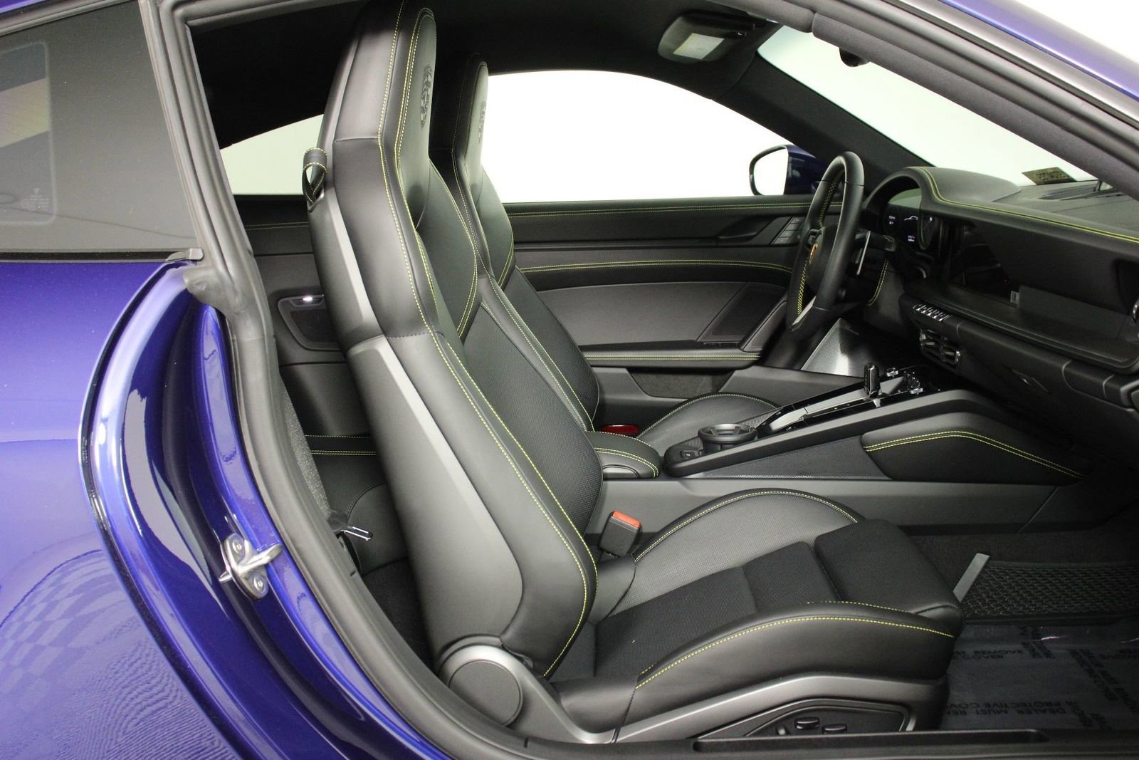 Certified 2022 Porsche 911 Carrera GTS image 30