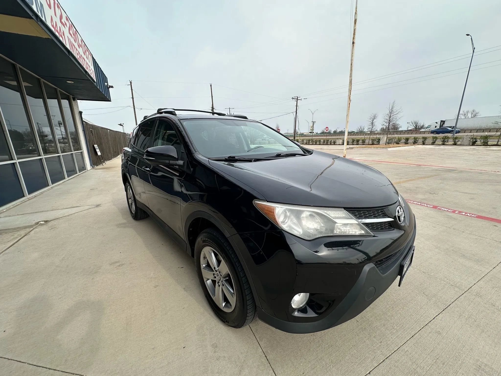 Used 2015 Toyota RAV4 XLE FWD image 7