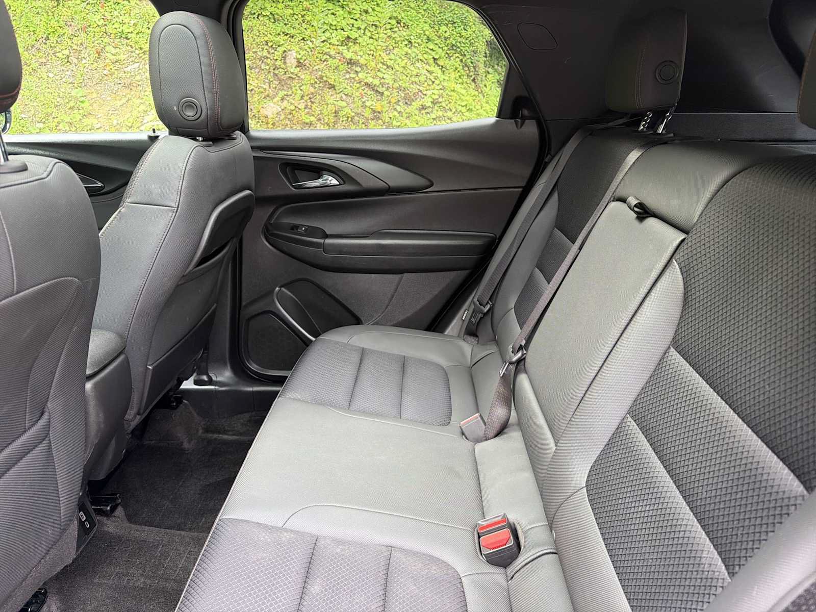 Certified 2023 Chevrolet TrailBlazer RS w/ Sun and Liftgate Package AWD/4WD image 25