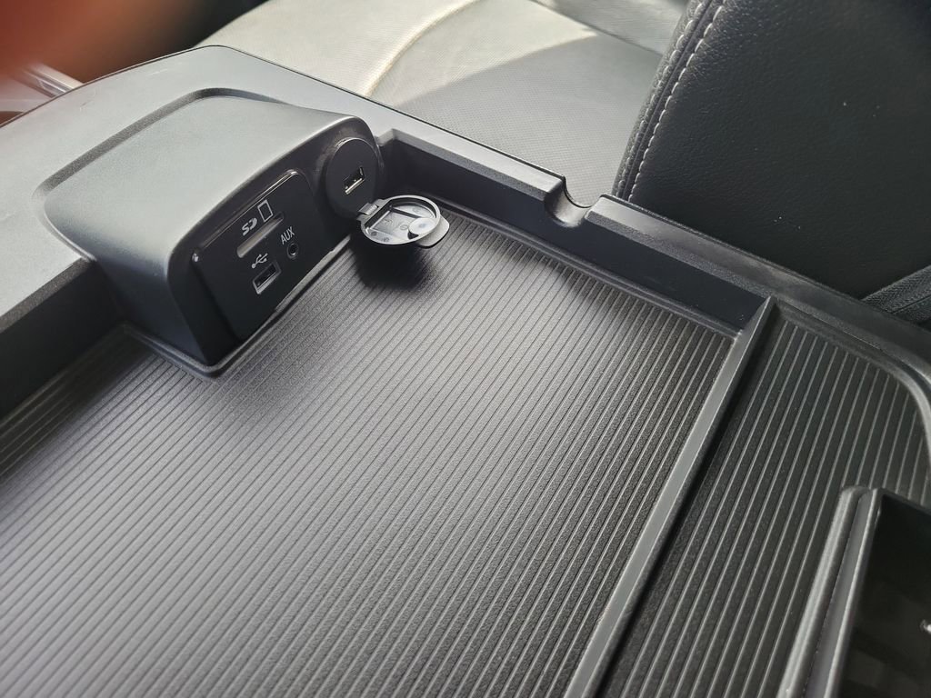 Used 2016 RAM 2500 Laramie w/ Sport Appearance Group image 28