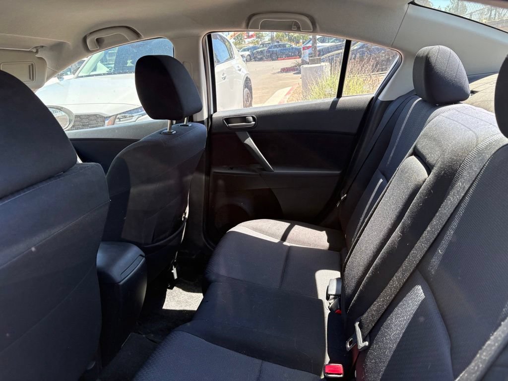 Used 2010 MAZDA MAZDA3 i Touring FWD image 12