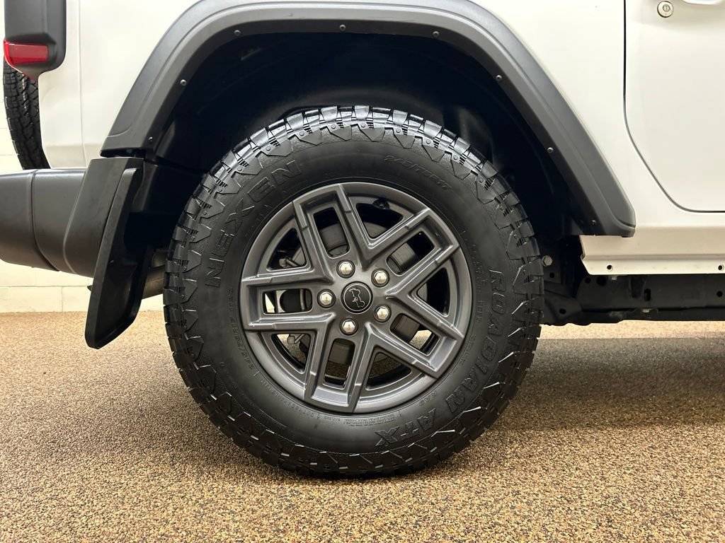 Used 2024 Jeep Wrangler Sport AWD/4WD image 24