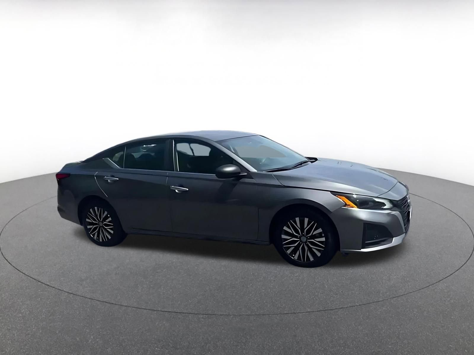 Used 2025 Nissan Altima 2.5 SV video 2