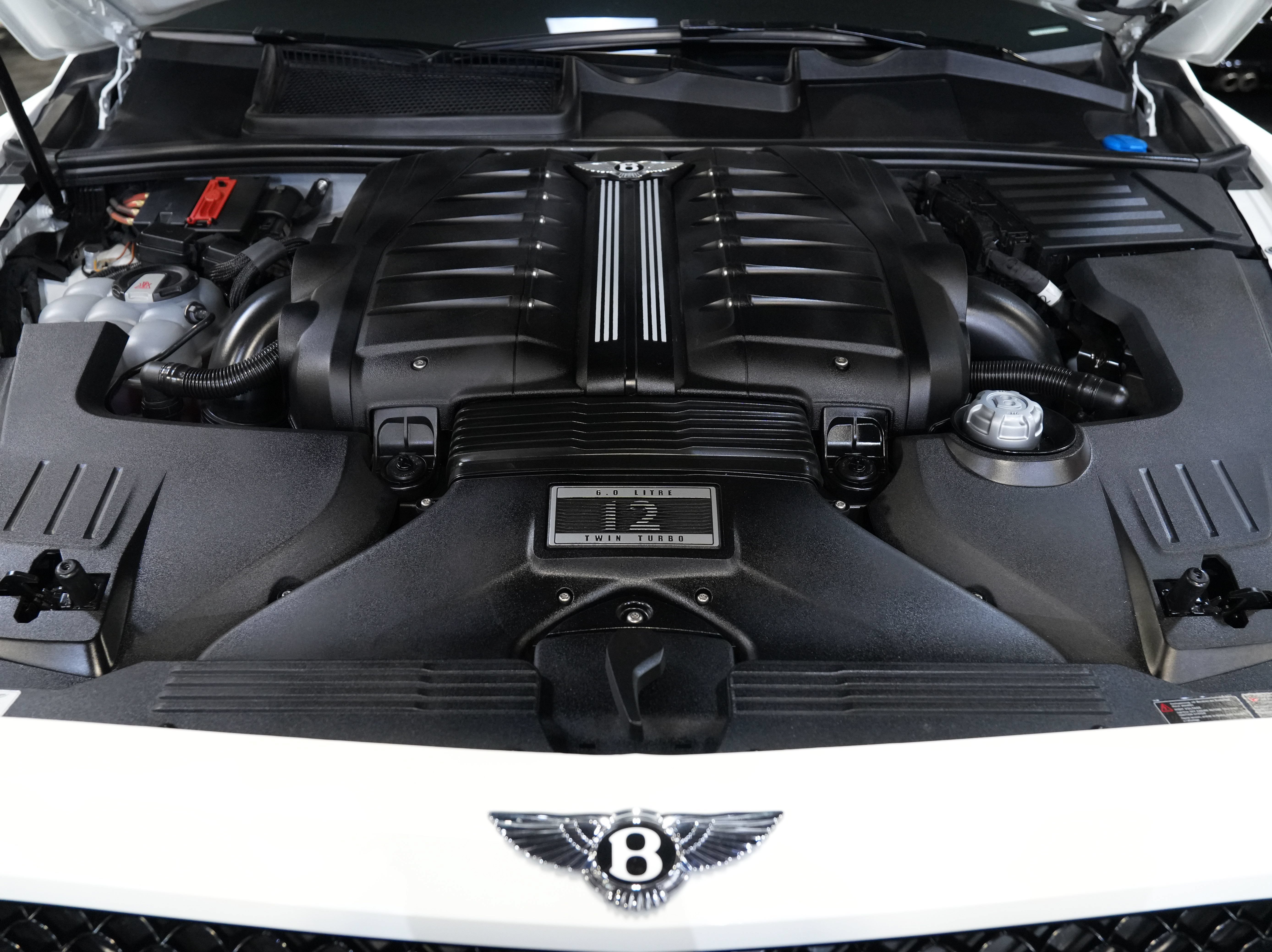 Used 2018 Bentley Bentayga AWD/4WD image 51