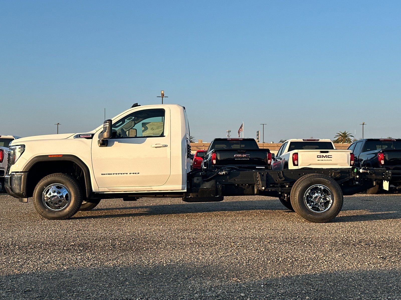 New 2026 GMC Sierra 3500 SLE w/ SLE Convenience Package RWD image 7