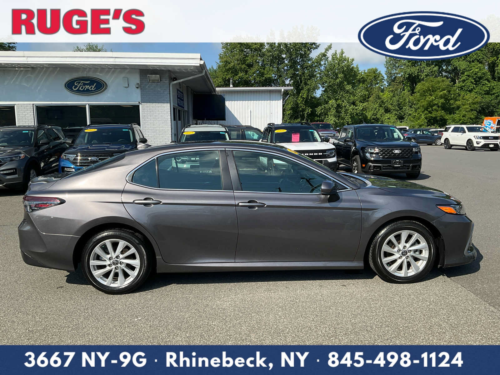 Used 2023 Toyota Camry LE FWD image 2