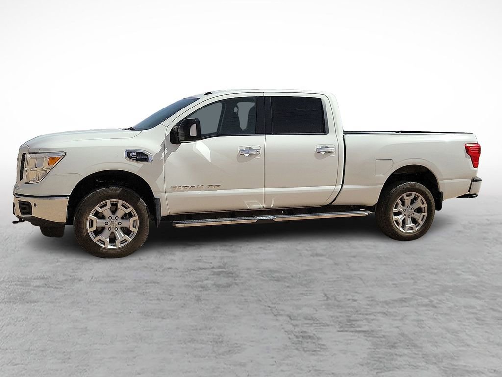 Used 2019 Nissan Titan SV w/ SV Convenience Package image 6