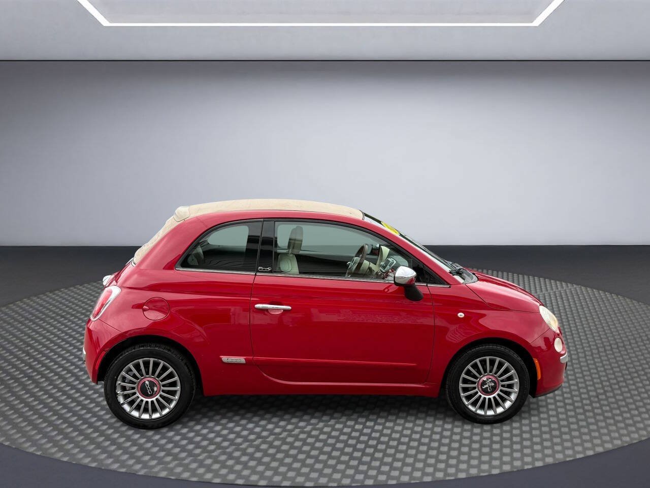 Used 2012 FIAT 500 Lounge w/ Luxury Leather Pkg FWD image 9
