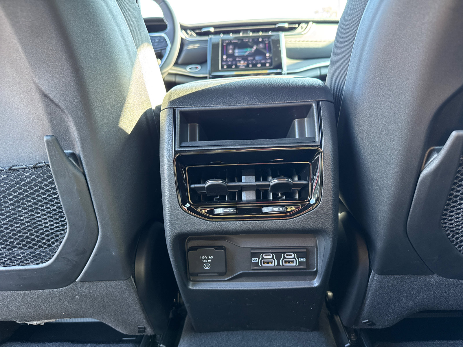 New 2025 Jeep Grand Cherokee Altitude AWD/4WD image 7