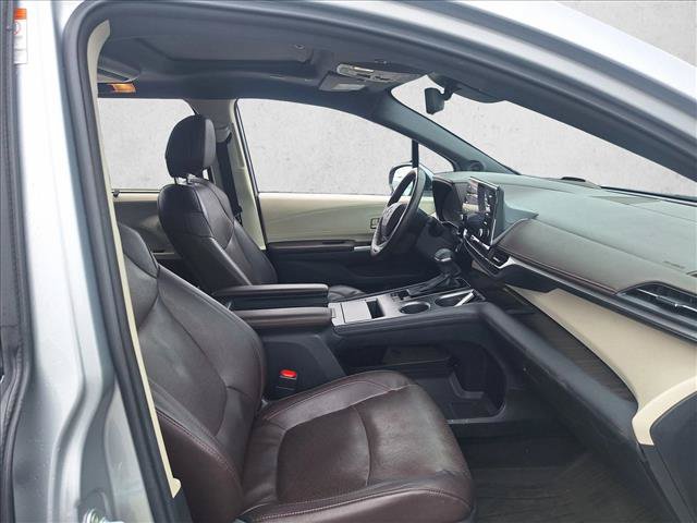 Certified 2021 Toyota Sienna Platinum FWD image 21
