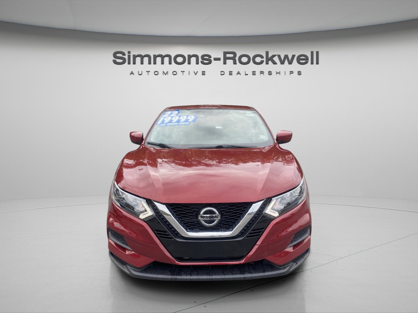 Used 2022 Nissan Rogue Sport S image 2
