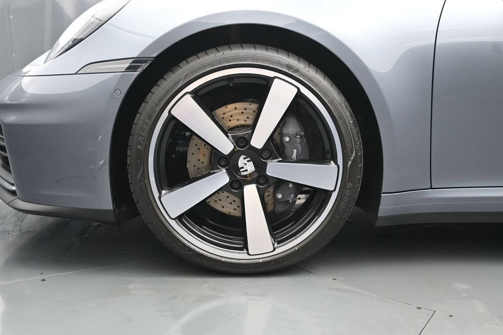 Certified 2026 Porsche 911 Carrera RWD image 7
