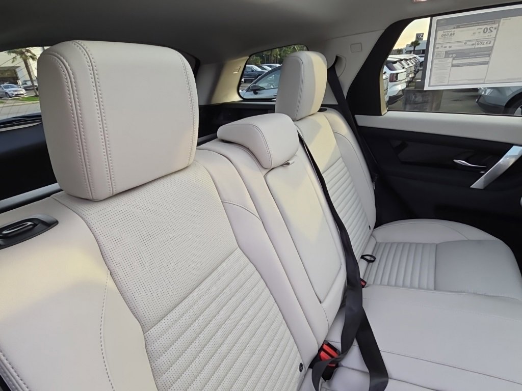 New 2025 Land Rover Discovery Sport S image 18