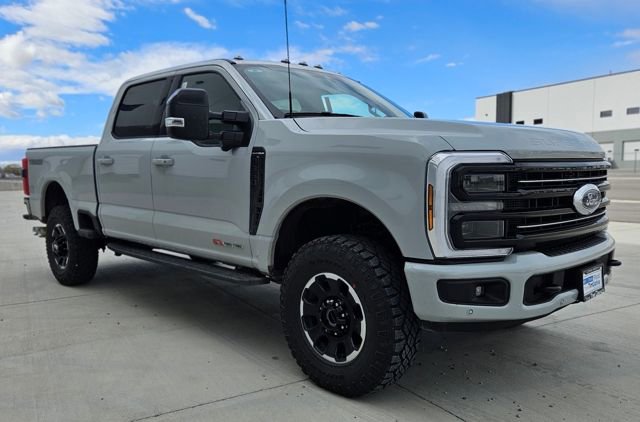 New 2026 Ford F350 Platinum w/ Tremor Off-Road Package image 7