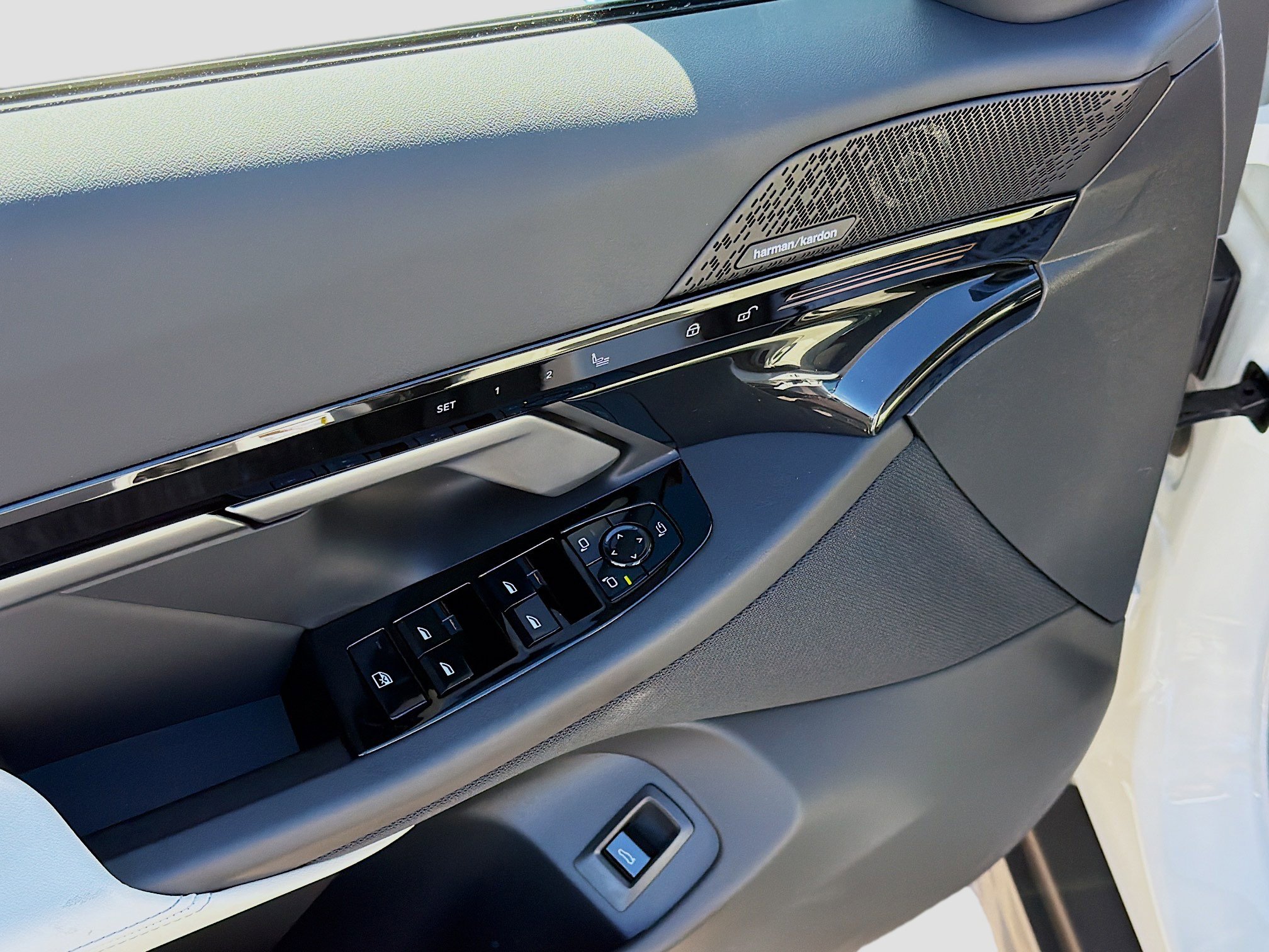 New 2026 BMW 530i w/ Convenience Package image 23